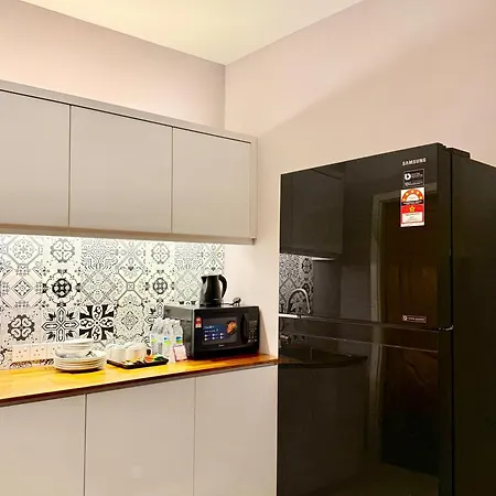 Stirling Suites Hotel & Serviced Apartment Miri Exterior photo